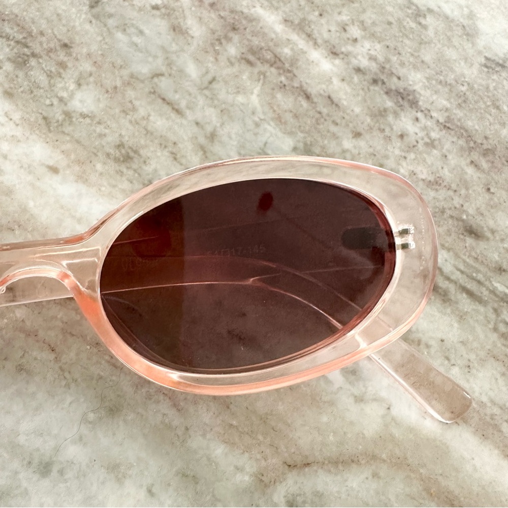 Pink Clear Oval Retro Style Sunglasses- Beach Vacation Vintage Inspired - Picture 15 of 16